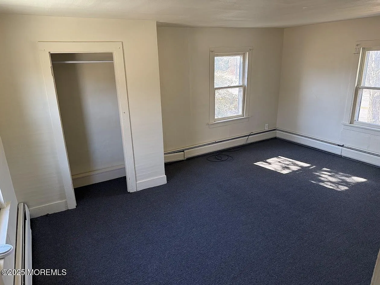 3 bed, 1176 sqft, $2,500 — Photo 2