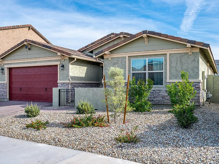 2225 N 140th Dr — Photo 3