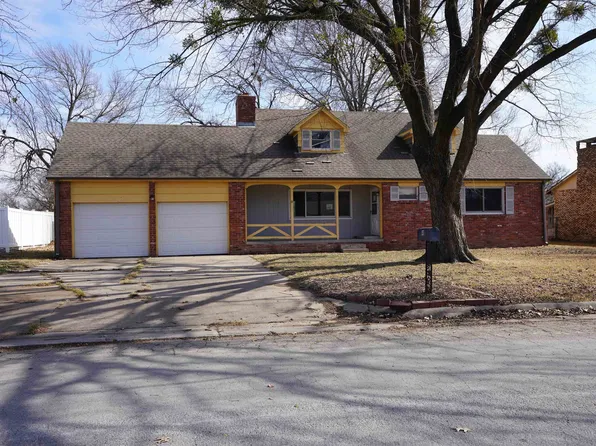 411 Tyler Blvd, Coffeyville, KS 67337