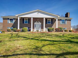 5525 Arapaho Dr, Kingsport, TN 37664