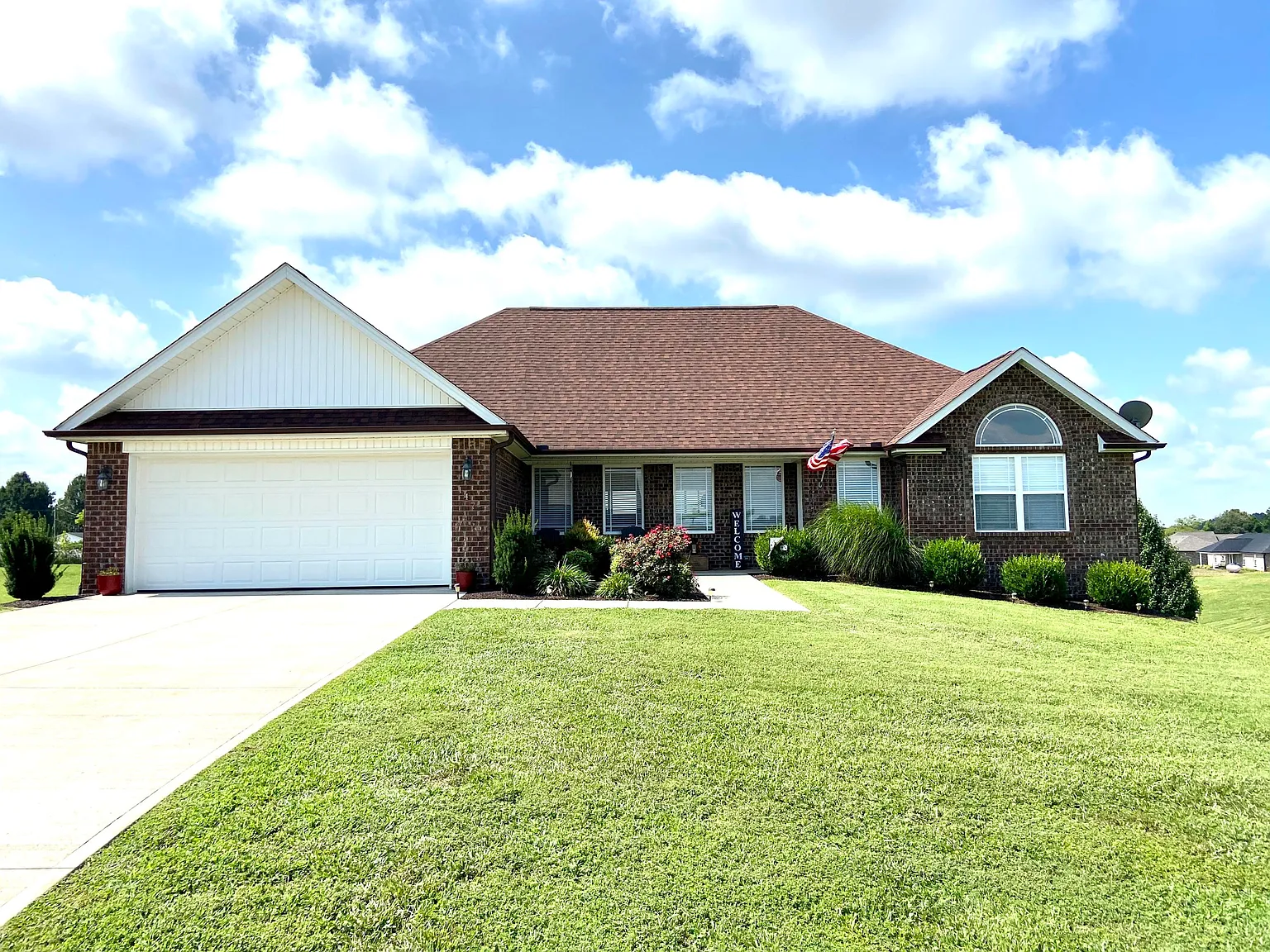 147 Natures Valley Dr photo 1