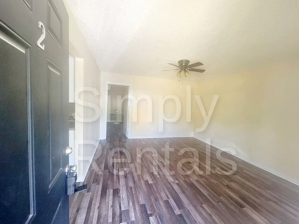 202 Park Cir
