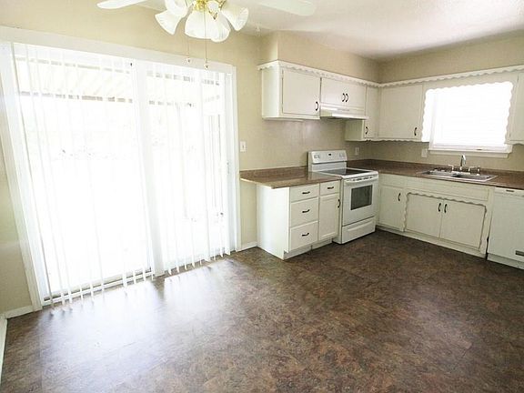 4th image of 713 Howard Dr