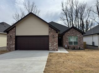 1221 Lee Mac Dr, Jacksonville, AR 72076