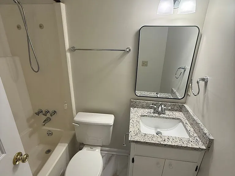 403 Wormwood Ln #C — Photo 15