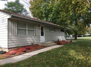 8369 N 52nd St, Brown Deer, WI 53223