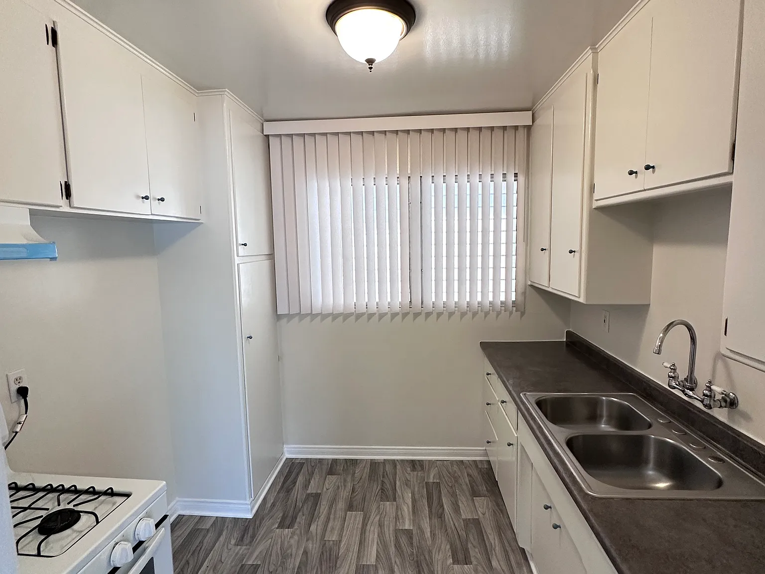 1 bed, 725 sqft, $1,995 — Photo 3