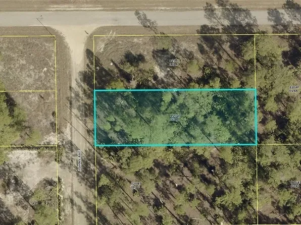 1124 Johns Ave, Lehigh Acres, FL 33972