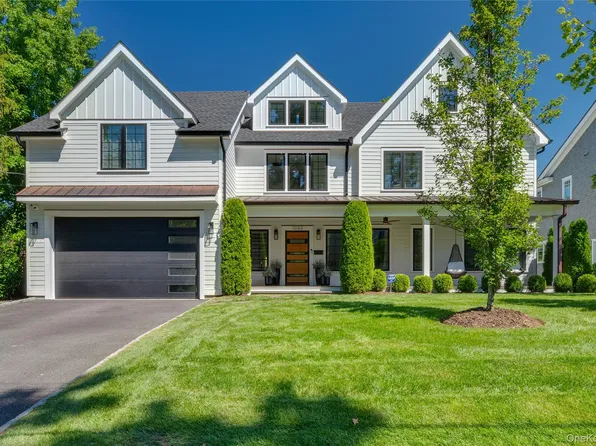 1002 Edgewood Avenue, Pelham, NY 10803