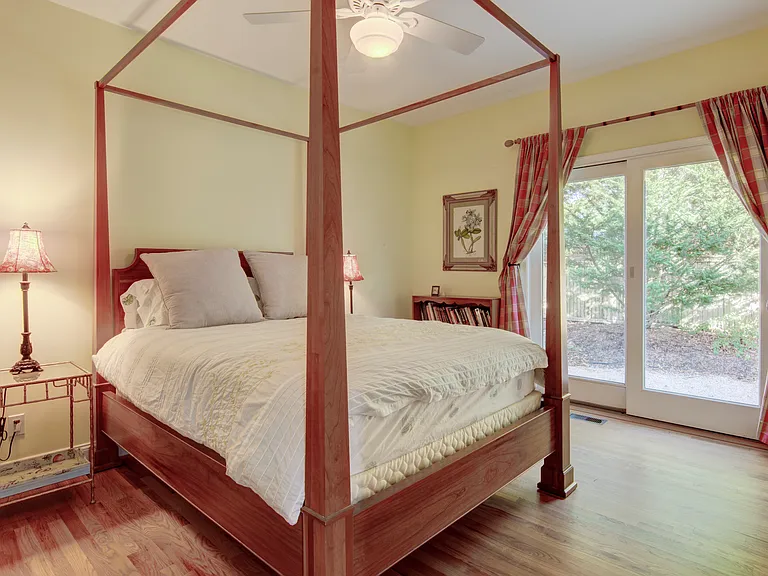 55 Cliff Rd — Photo 9