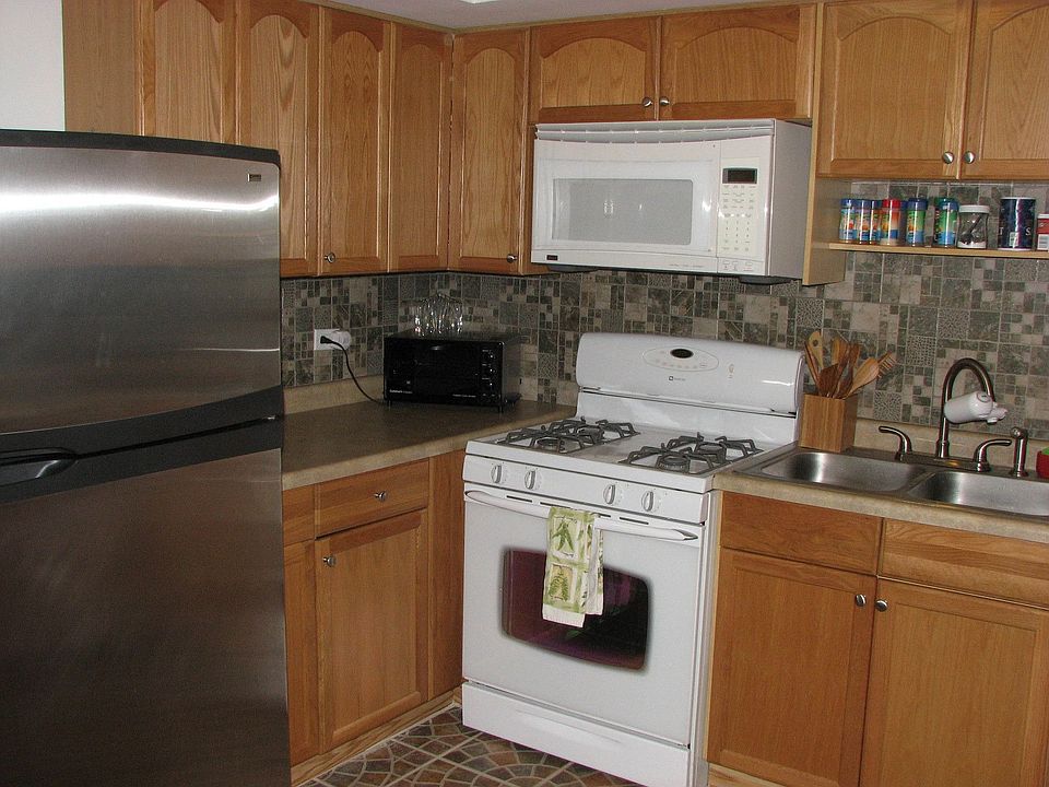 1st image of 165 Dover Dr APT 11