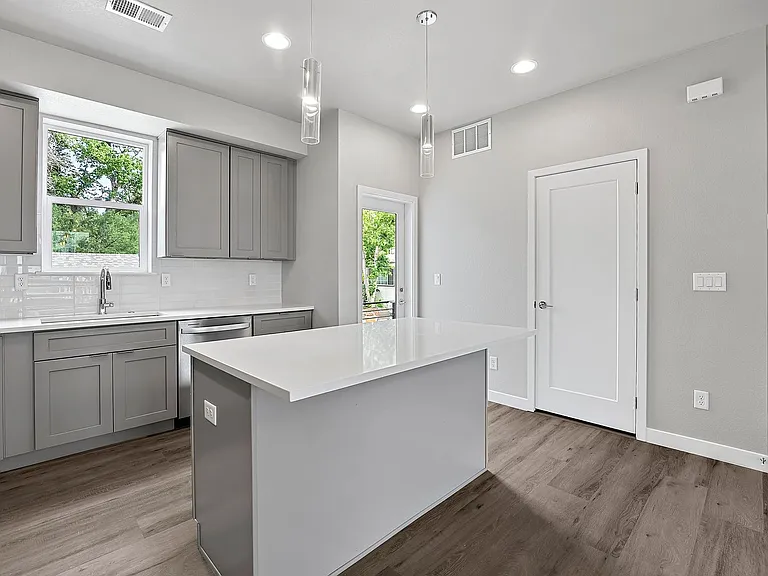 5355 W 12th Ave — Photo 48