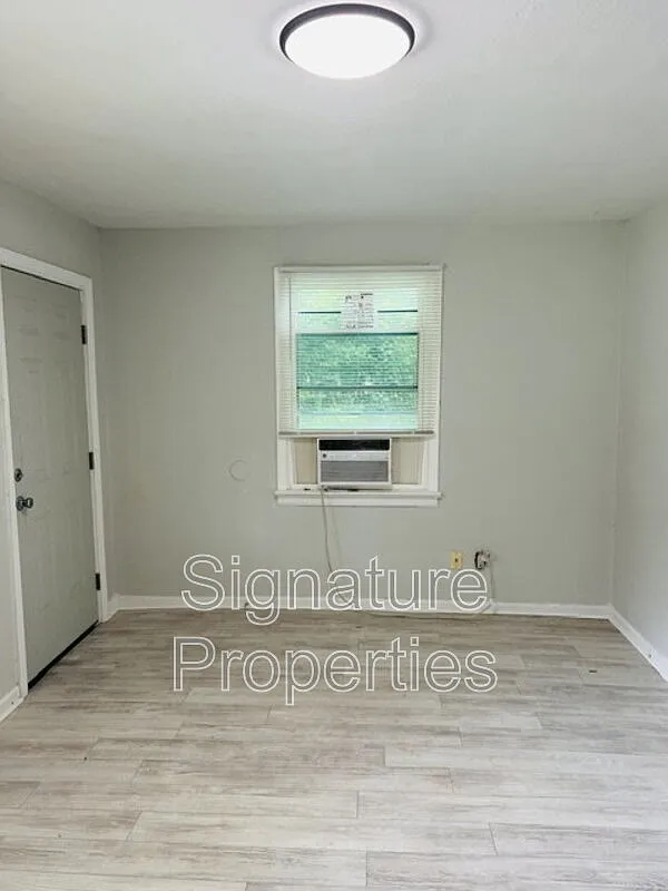 2 bed, 1.0 bath, $1,000 — Photo 3