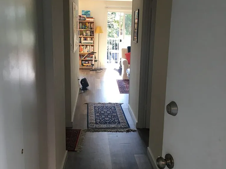 744 Belmont Pl E — Photo 11