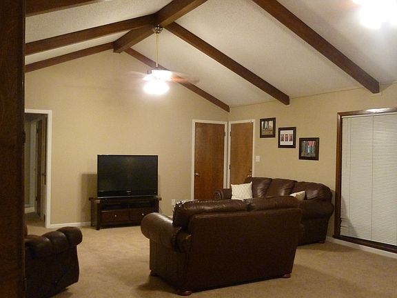 4th image of 101 Reenie Dr