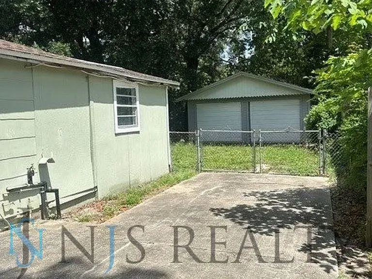 7029 Berry Ave — Photo 3