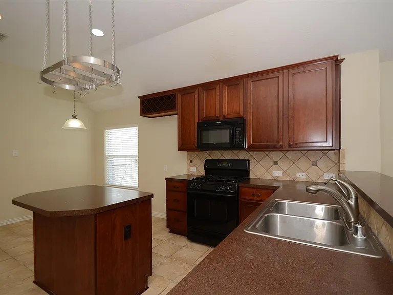 23207 Dewflower Dr — Photo 11