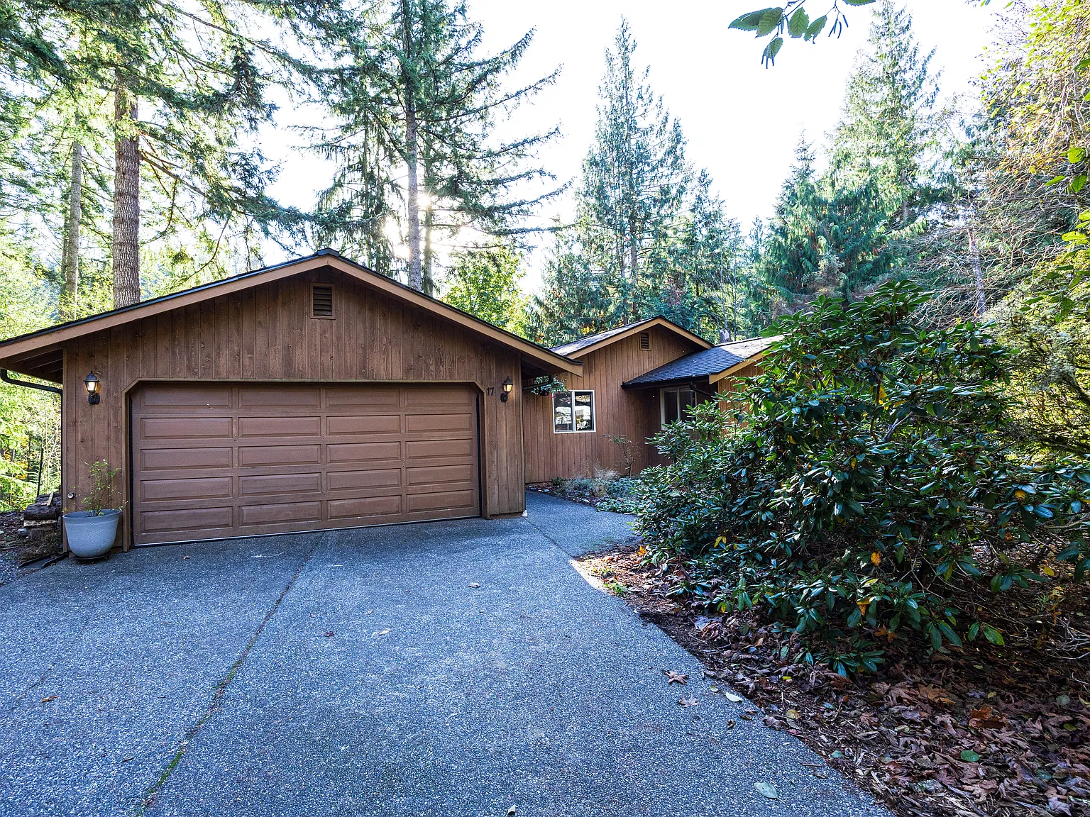 3 bed, 1355 sqft, $2,900 — Photo 1