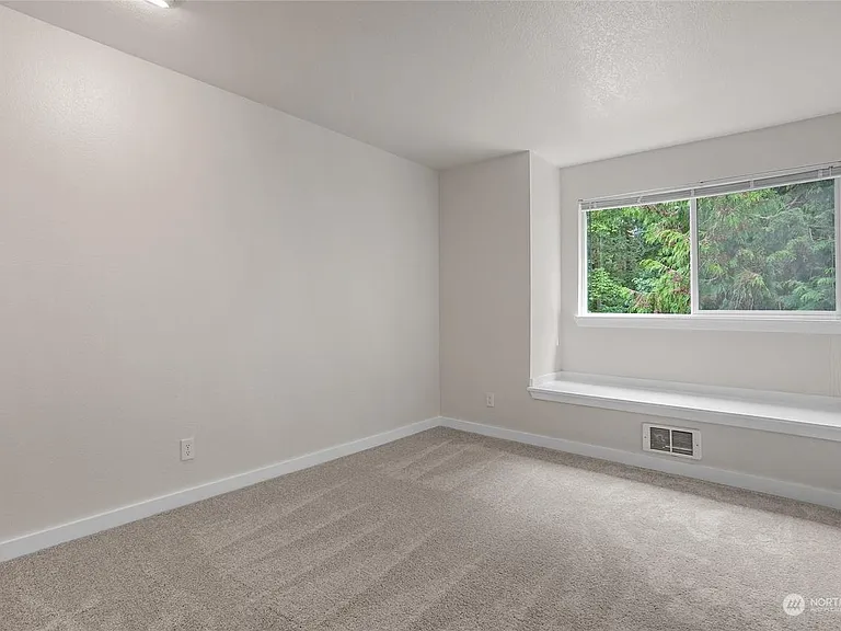 12044 100th Ave NE #H302 — Photo 11