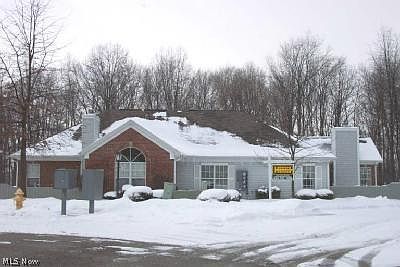 1st image of 60-3 Stratford Green Dr