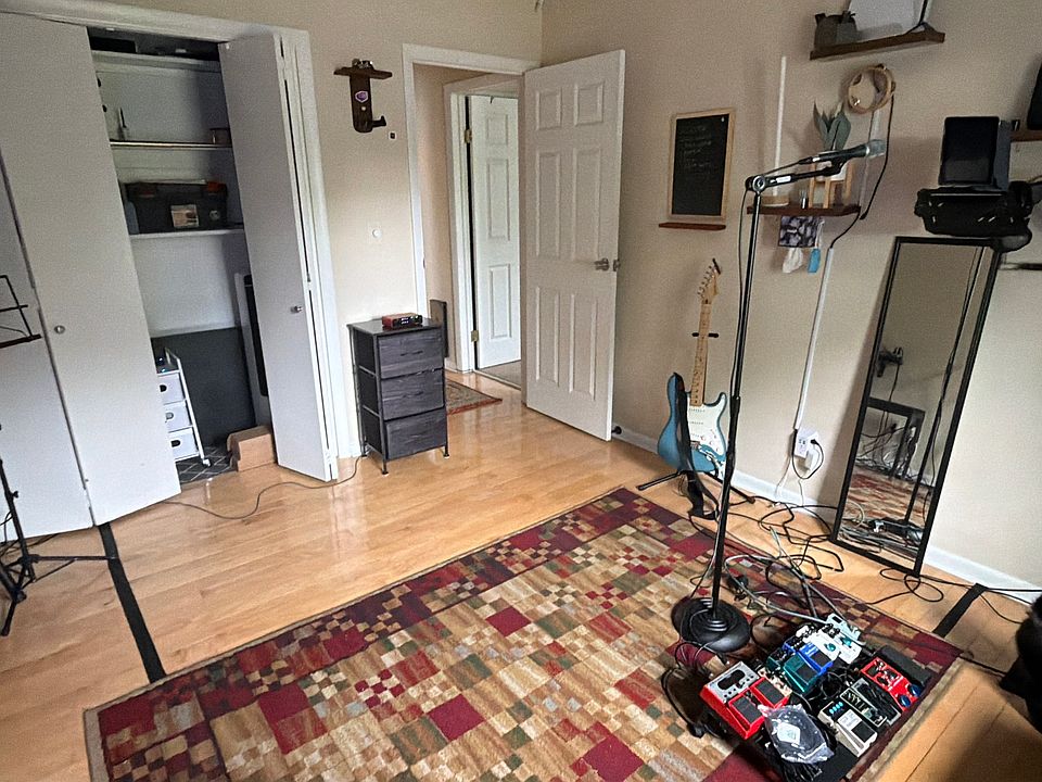 1st image of 4985-4987 Fuller Dr