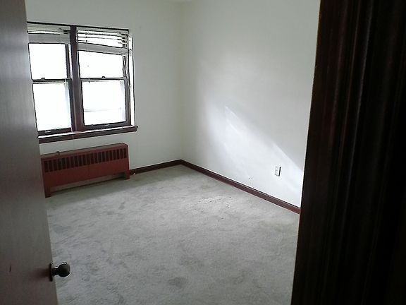 2nd image of 1135 W Atkinson Ave