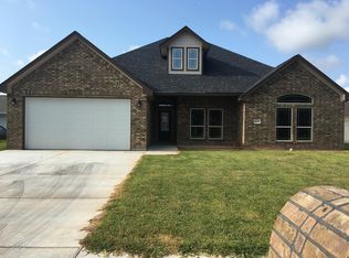 1008 N Belle Dr, Angleton, TX 77515