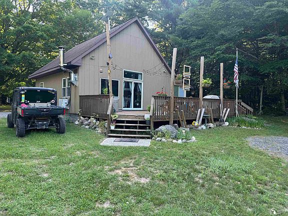 2nd image of 4831 Meadow View Trl