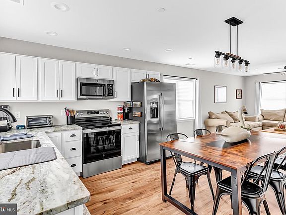 4th image of 25640 Frenchtown Rd