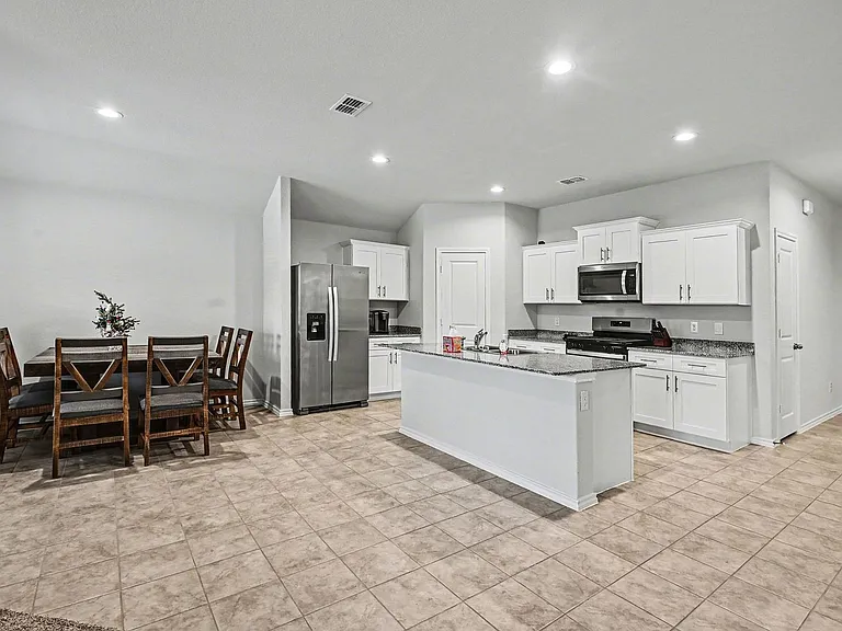 513 Bronze Cir W — Photo 7