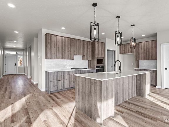 3rd image of 7060 E Amber Spgs