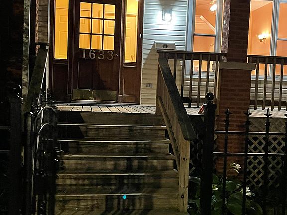 3rd image of 1633 N Richmond St #1