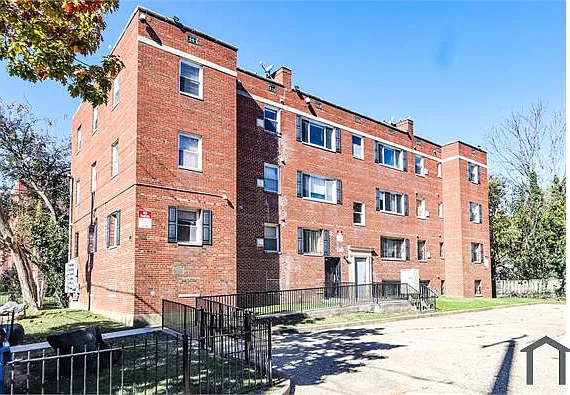 40 Chesapeake St SE #13 — Photo 8
