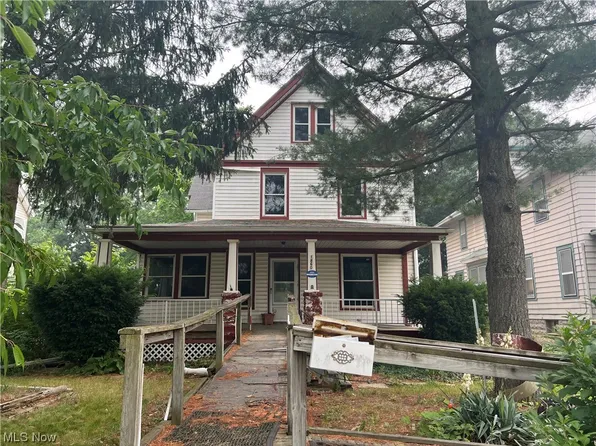 1860 E 31st St, Lorain, OH 44055