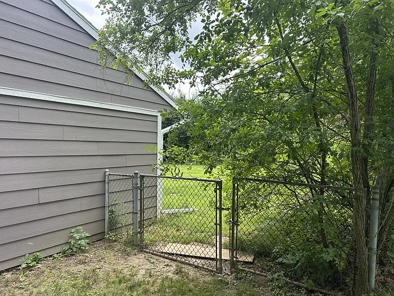 3060 Woodmanor Ct — Photo 15
