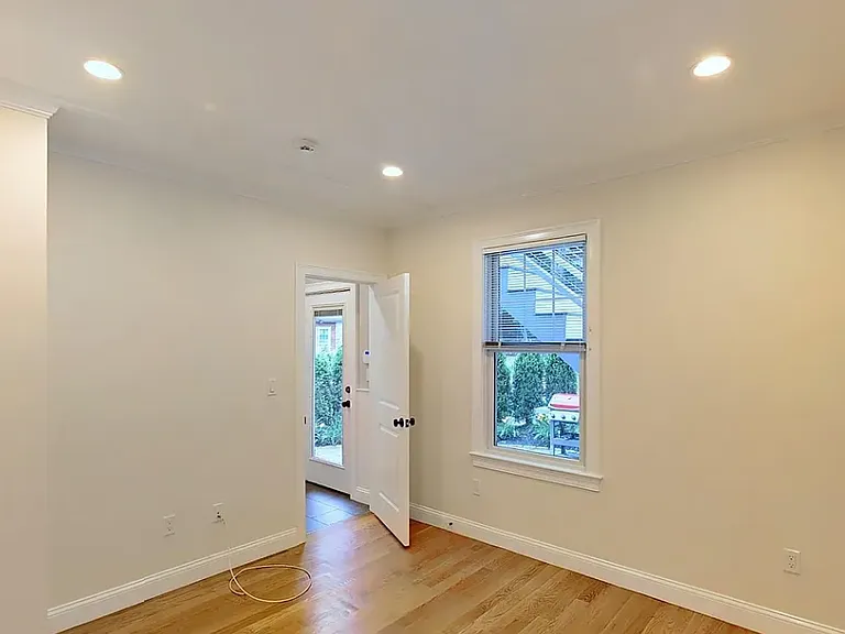 119 Westbourne Ter #2 — Photo 14