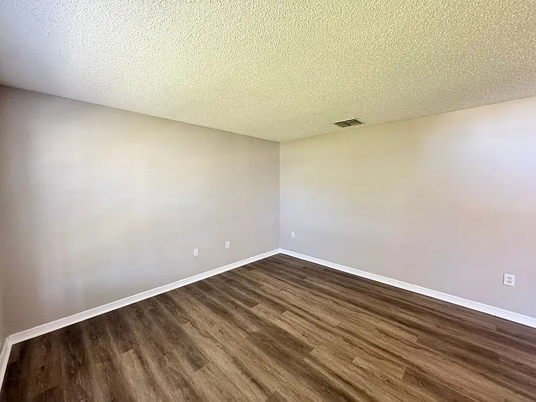 639 Bittern Ct — Photo 12