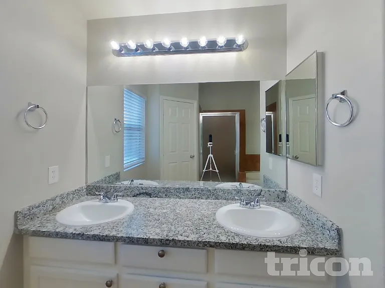 7020 Overhill Ave — Photo 7