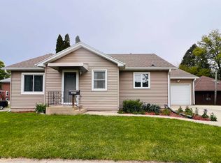 1655 S Chicago Ave, Freeport, IL 61032