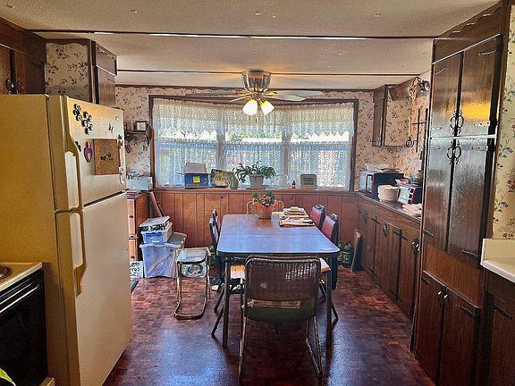 5th image of 1535 Venice Ct