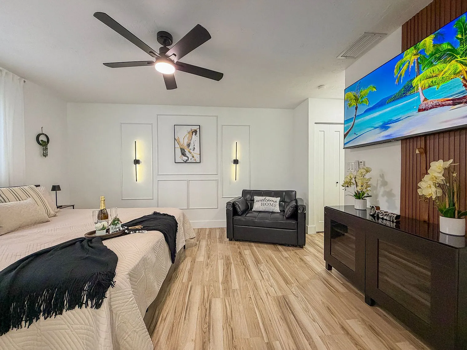 1 bed, 1.0 bath, 699 sqft, $2,581 — Photo 2