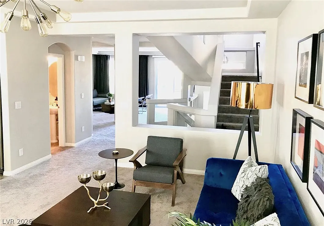 5 bed, 3.5 bath, 3005 sqft, $2,850 — Photo 4
