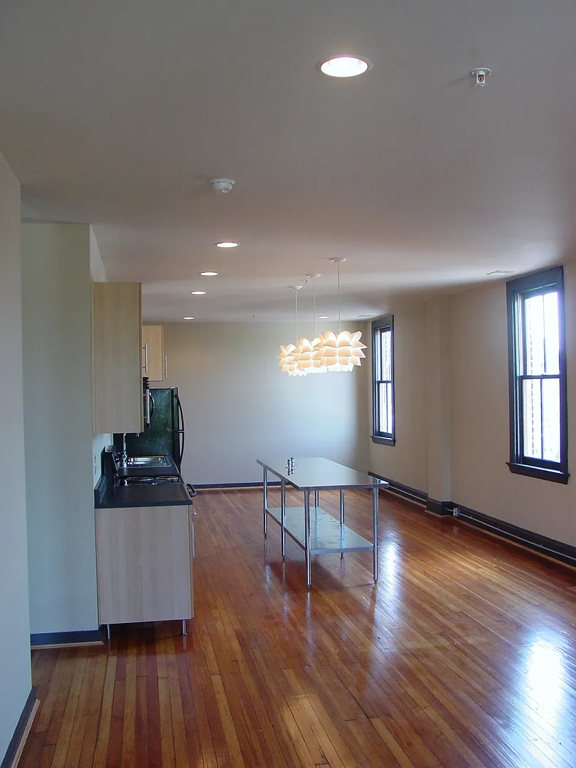 Newport Loft — Photo 3