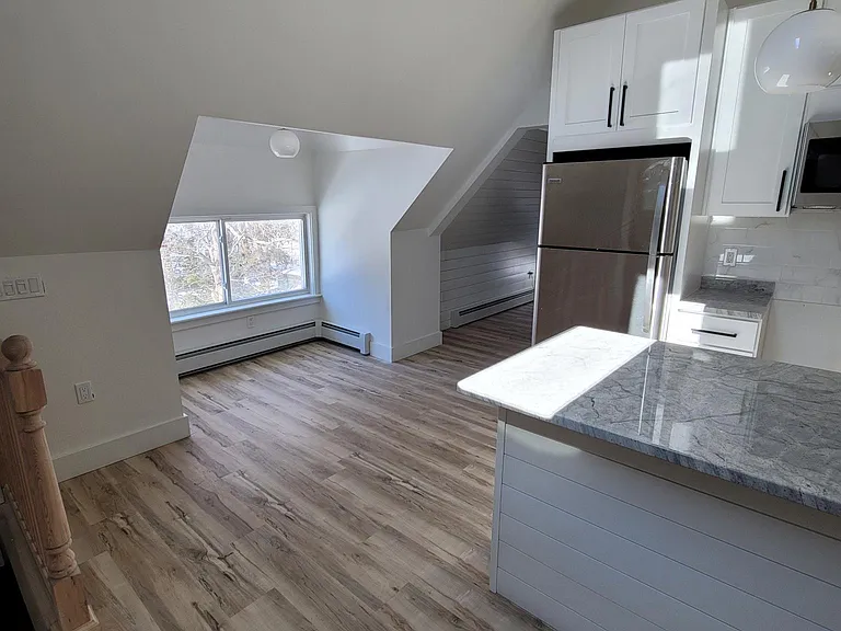 682 Whitney Ave #3 — Photo 3
