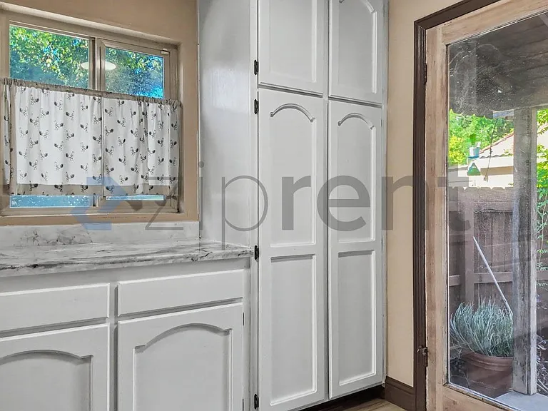 860 Watt Ave #MAIN HOUSE — Photo 31