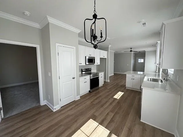444 Bellingham Dr NE — Photo 7