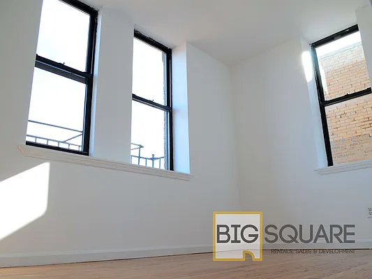 Rented by Big Square Realty LLC | media 2