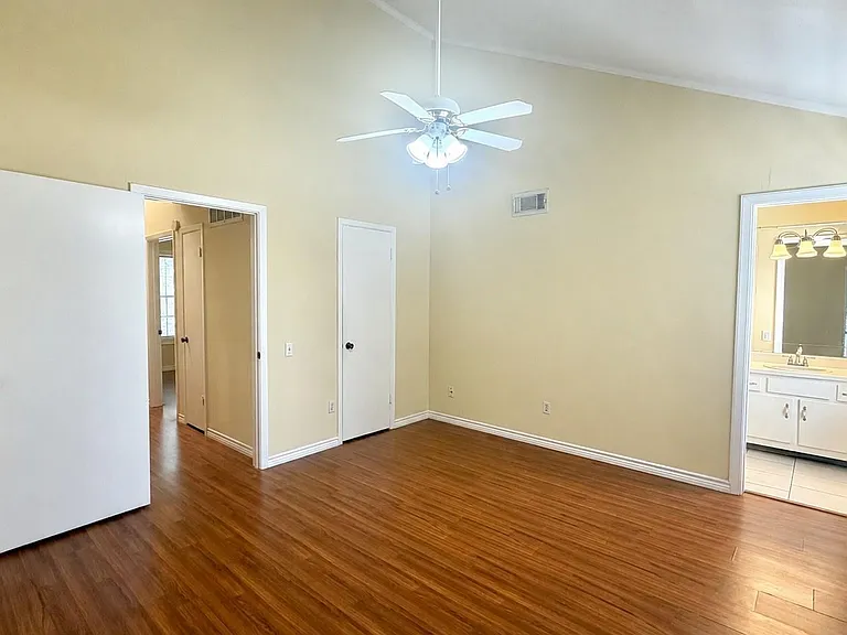 11710 Southlake Dr #16 — Photo 34