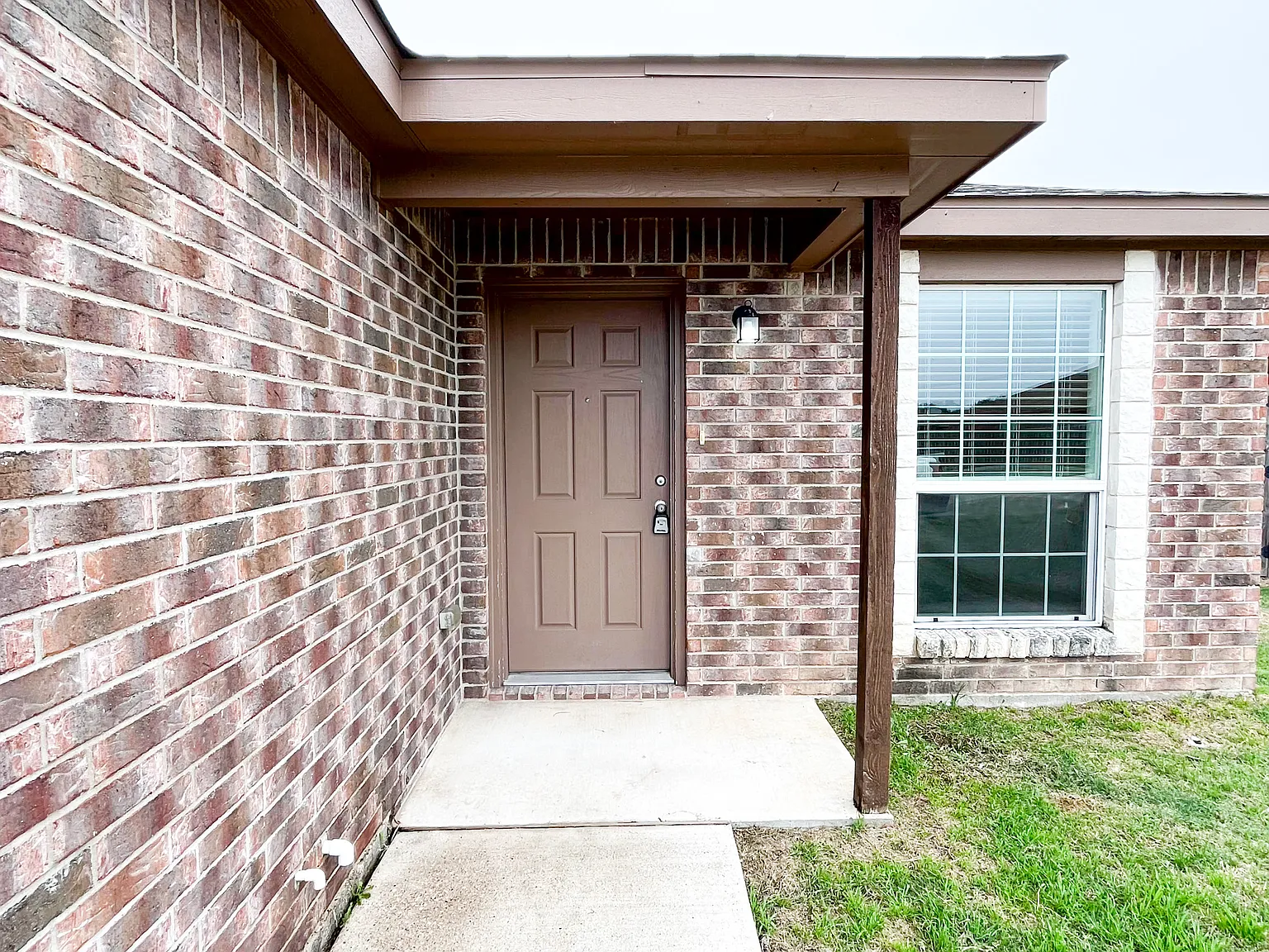 3 bed, 1135 sqft, $1,145 — Photo 3