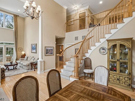 5th image of 8 Wyckoff Way
